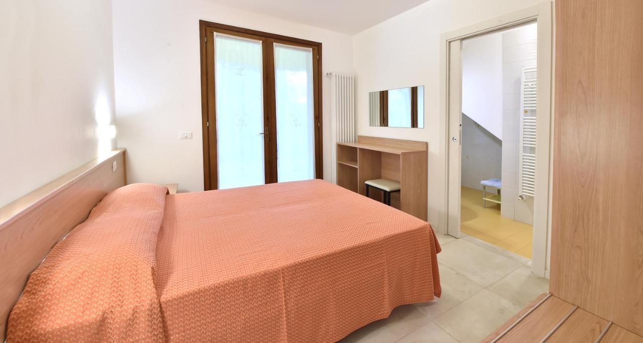 La Villa Elisabeth Lignano Sabbiadoro Eksteriør billede